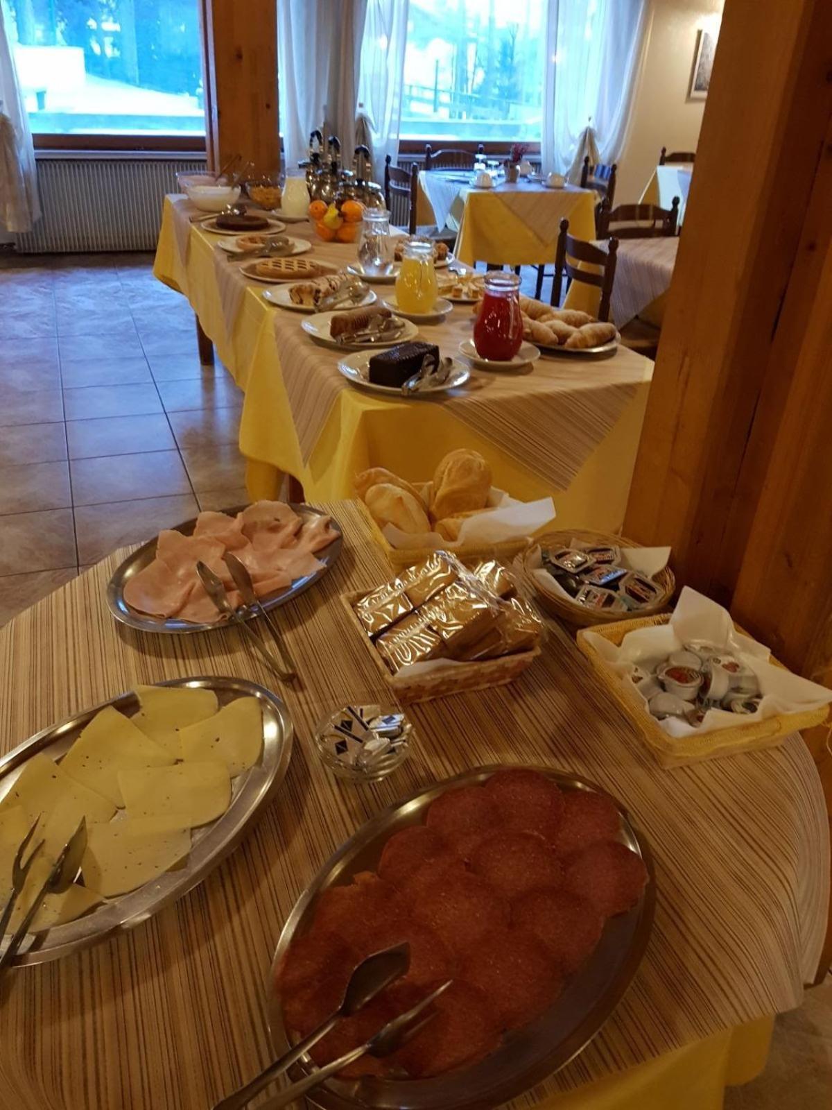 Hostel Il Pirata Cavareno Εξωτερικό φωτογραφία