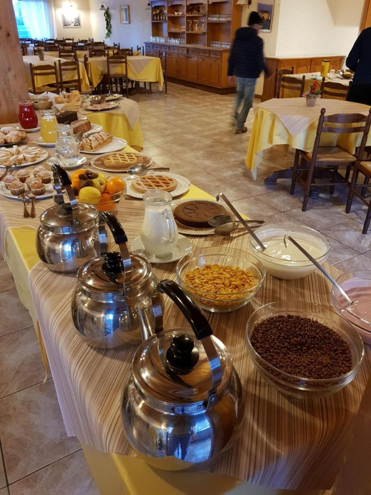 Hostel Il Pirata Cavareno Εξωτερικό φωτογραφία
