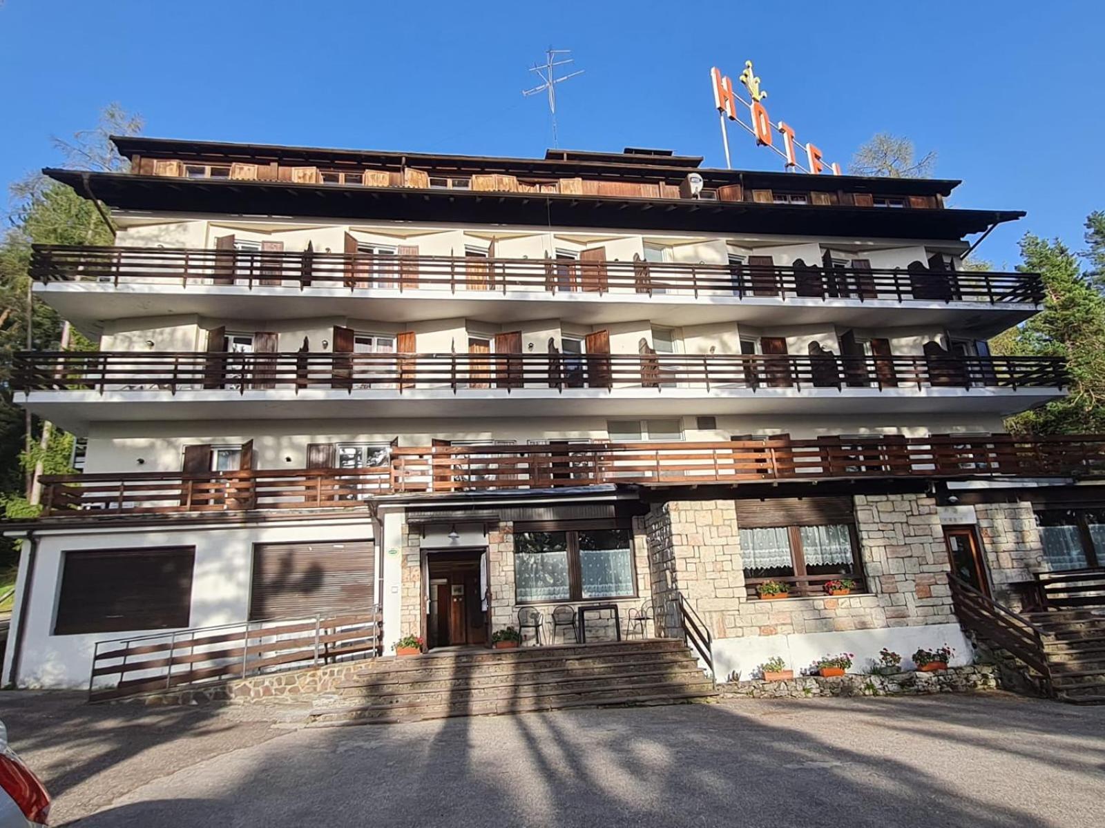 Hostel Il Pirata Cavareno Εξωτερικό φωτογραφία
